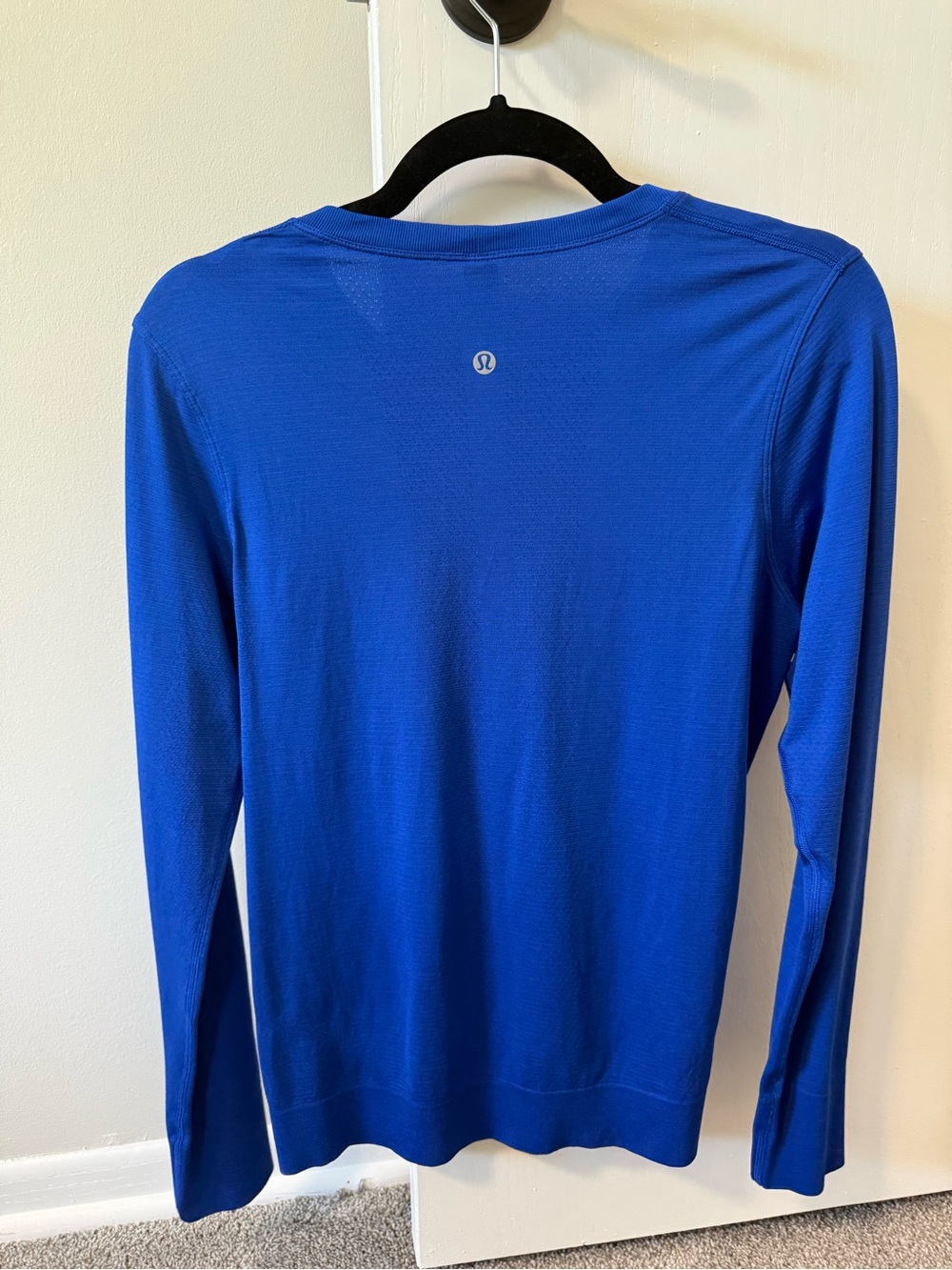 Lululemon Women’s Swiftly relaxed long sleeve shirt hip length size 6 - Picture 3 of 5